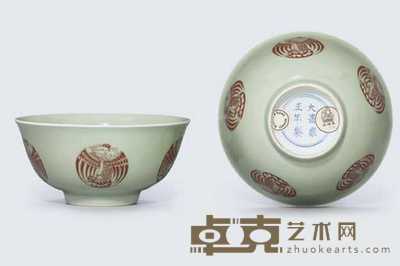 CIRCLE AND OF THE PERIOD (1723-35) A PAIR OF FINE RARE IRON-RED AND CELADON-GLAZED BOWLS 
